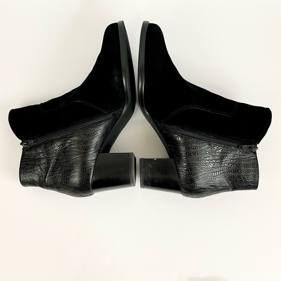 David Tate Black Suede Leather Stitch Accent Ankle Booties X-Wide Women Sz 10 WW - Picture 12 of 16
